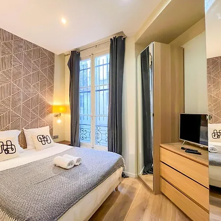 Apartment Urban Flat 61 - Pretty 3 Bedrooms In Center Of *