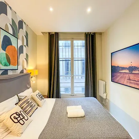 Urban Flat 61 - Pretty 3 Bedrooms In Center Of