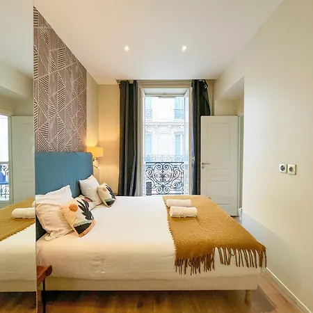 Urban Flat 61 - Pretty 3 Bedrooms In Center Of